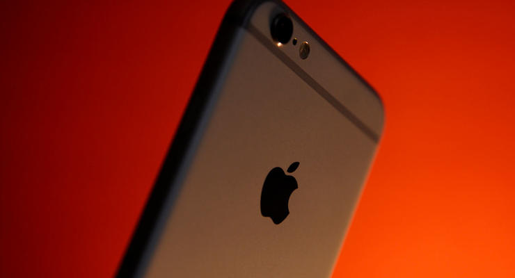 Apple замедляла iPhone: теперь ей грозит штраф до 2 млрд долл