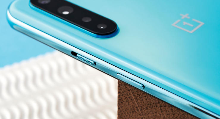 Смартфон OnePlus Nord 2T взорвался в кармане владельца