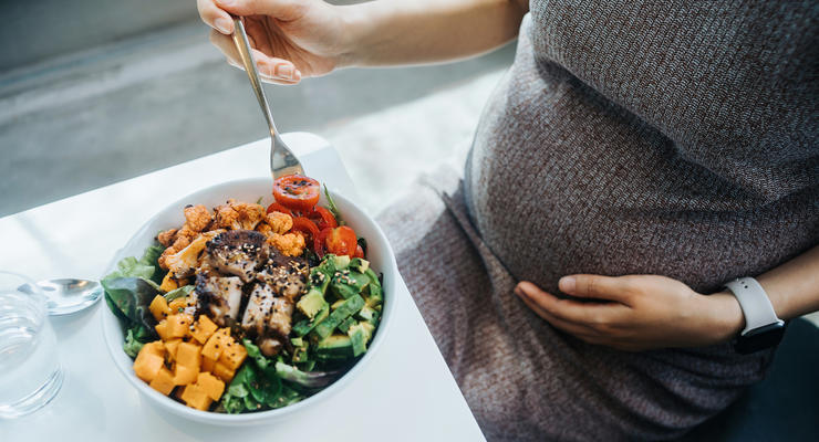 Ученые опубликовали список странных "хотелок" беременных по еде