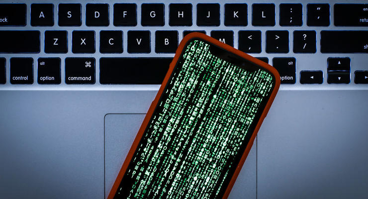 Хакеры научились взламывать любой iPhone