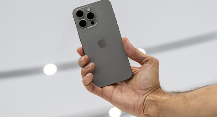 iPhone 15 сравнили в живучести с Android: кто победил