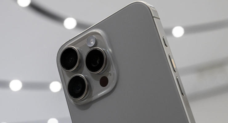 iPhone 15 Pro Max попал в печь ради эксперимента: видео
