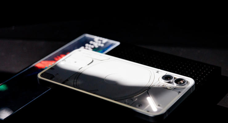 Лайт-версия самого красивого смартфона: Nothing выпустит Phone (2a)
