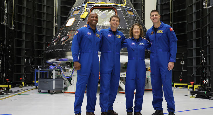 Полет людей к Луне: в NASA показали корабль изнутри
