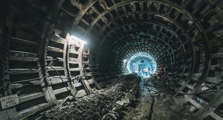 Аварійний тунель метро "Либідська" - "Деміївська": будівельники дісталися до його верхівки