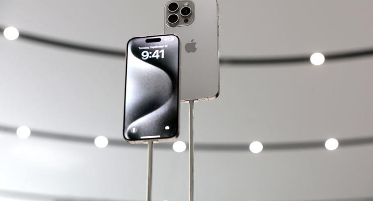 iPhone 16 Pro против iPhone 15 Pro: отличия показали на живых фото