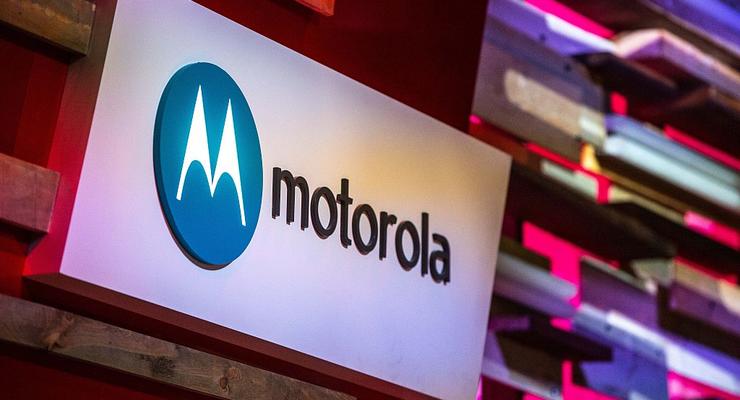 Motorola начала тизерить сверхтонкий смартфон с военной защитой