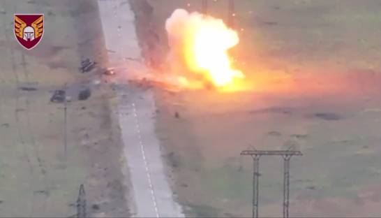 Горел ярко: дрон ВСУ прожег лучший танк РФ