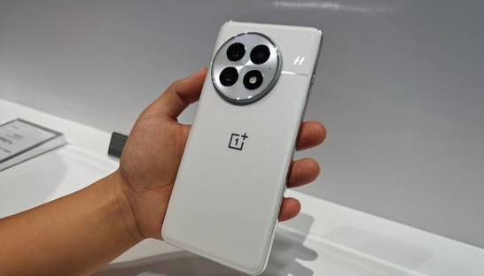 Названы смартфоны с лучшими камерами на старте 2025 года